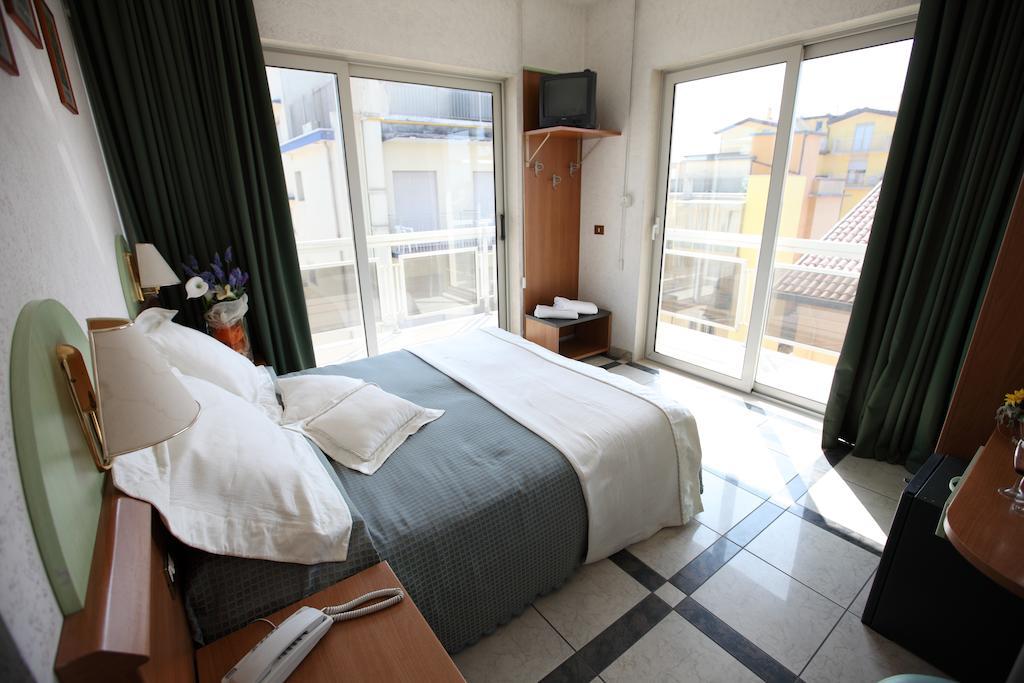 Hotel Baviera ซอตโตมารีนา ห้อง รูปภาพ