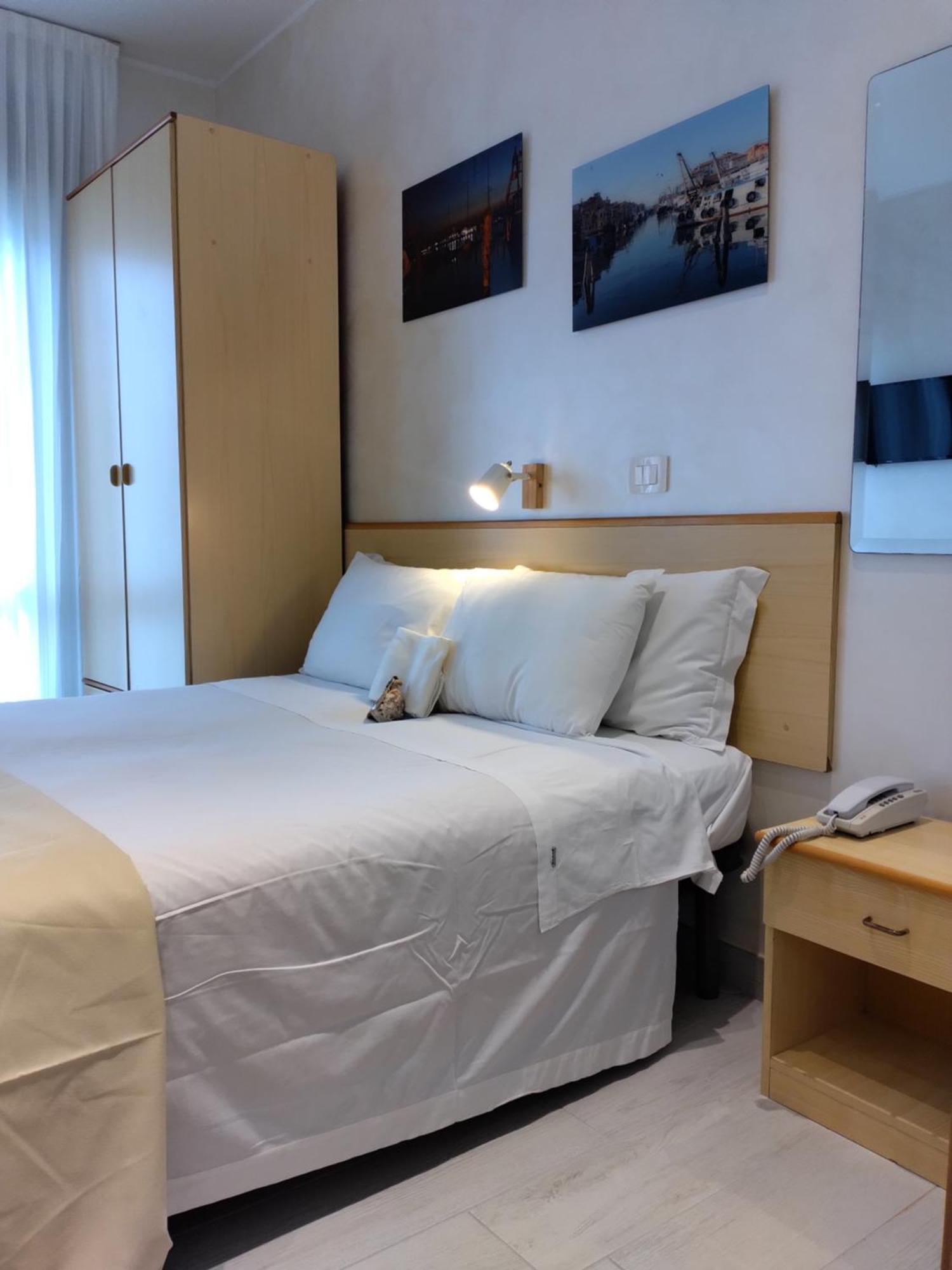 Hotel Baviera ซอตโตมารีนา ภายนอก รูปภาพ