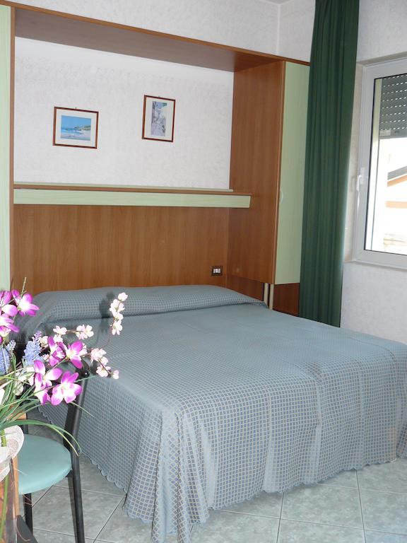 Hotel Baviera ซอตโตมารีนา ภายนอก รูปภาพ