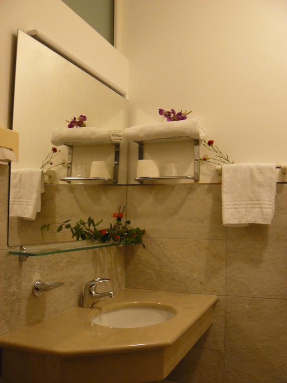 Hotel Baviera ซอตโตมารีนา ภายนอก รูปภาพ